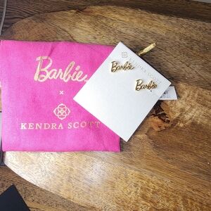 NWT Kendra Scott Barbie Ear Climber earrings.